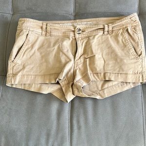Mossimo, low rise short short, size 8, khaki